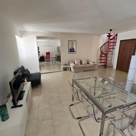 La Torretta Apartment Пескиера дел Гарда Екстериор снимка